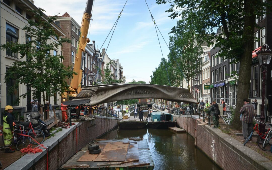 Ad Amsterdam apre ponte in acciaio stampato in 3D