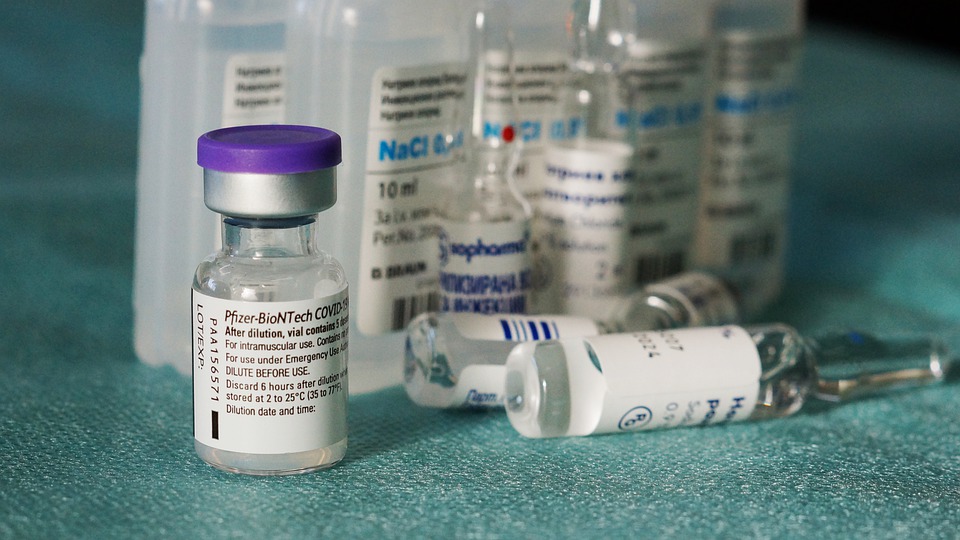 AIFA approva la dose booster con il vaccino Biontech-Pfizer per la fascia di età 12-15 anni