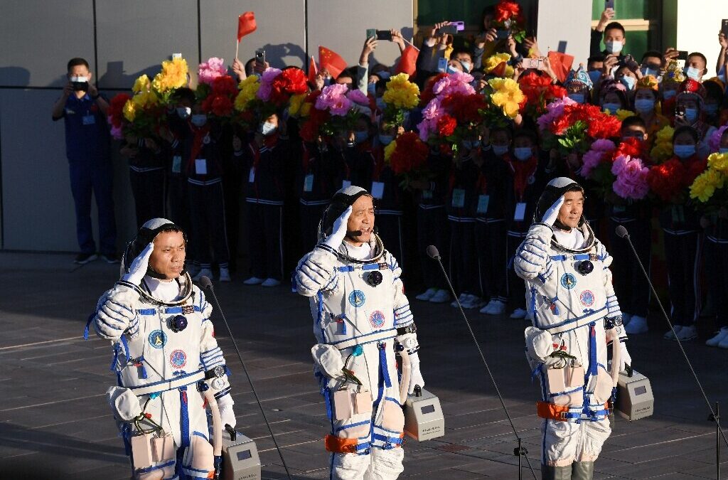 Scienza: i 3 taikonauti tornano sulla Terra dopo 90 giorni nello spazio