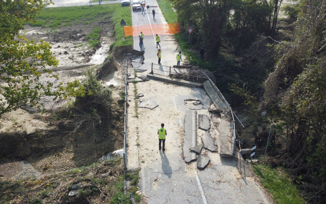 Scienza: UniCam, via ai rilievi sui ponti delle zone alluvionate Marche + FOTO