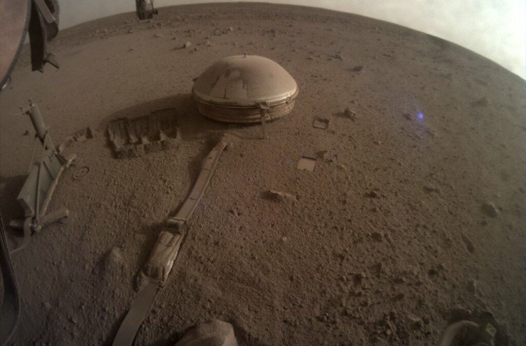 InSight sta per essere soffocato e dalla polvere e dal vento di Marte