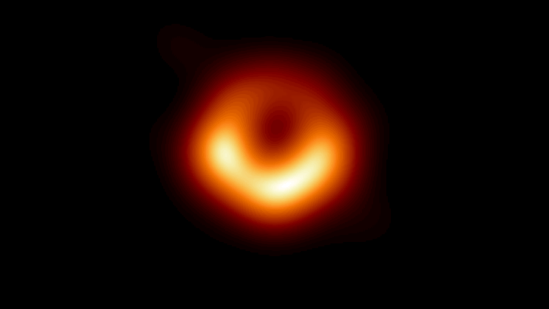 Uno sguardo più nitido al buco nero M87 con l’IA