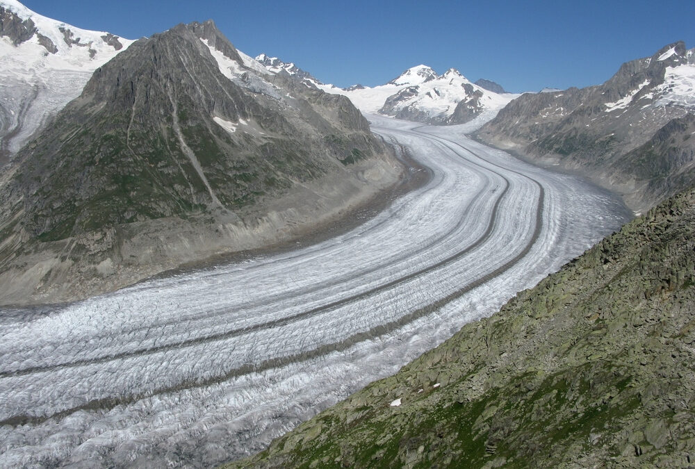 Scienza: nel migliore dei casi, entro il 2050 i ghiacci alpini perderanno almeno un terzo del loro volume