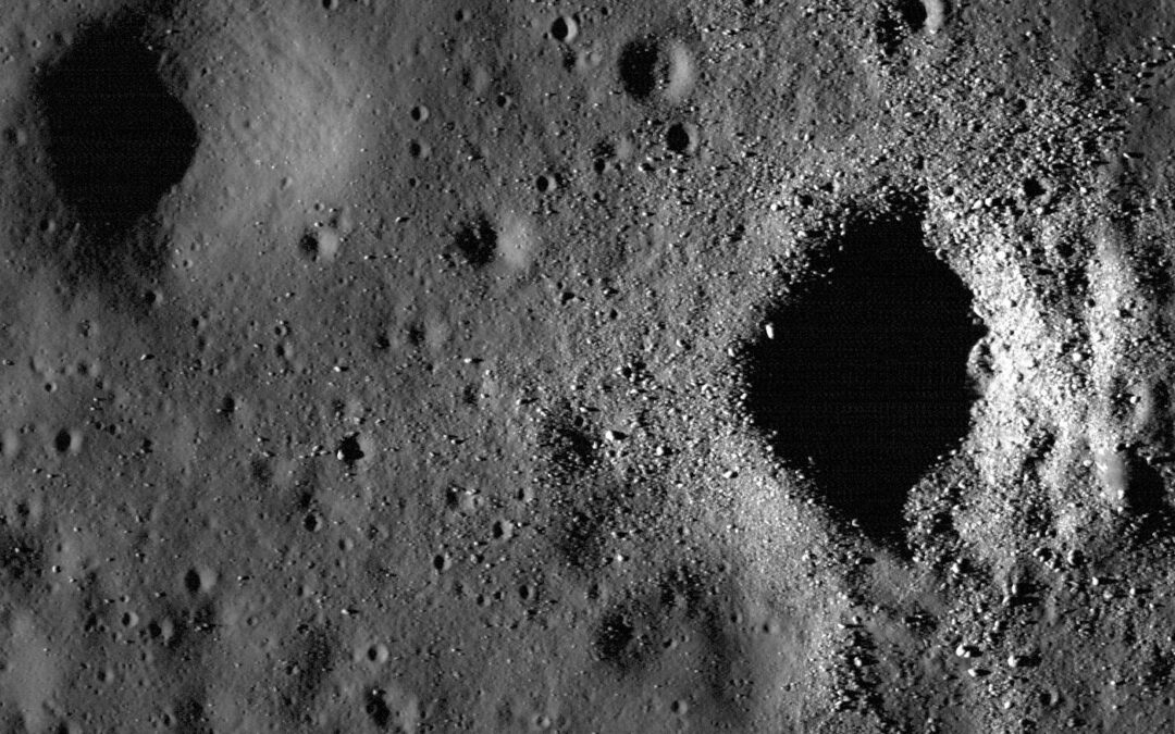 I curiosi minerali scoperti sulla Luna derivano dagli impatti con altri corpi celesti
