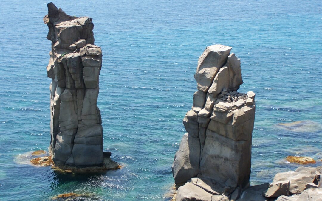 Livello del mare sale e le coste italiane arretrano, anche quelle rocciose. In Liguria 10 metri in 100 anni