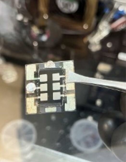 Una singola molecola rivoluzionaria aumenta efficienza e durata dei pannelli solari