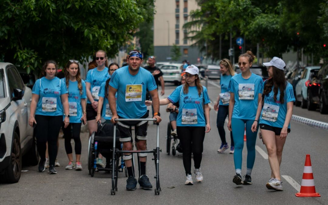 Paraplegico per la prima volta torna a camminare dopo neurostimolazione midollare