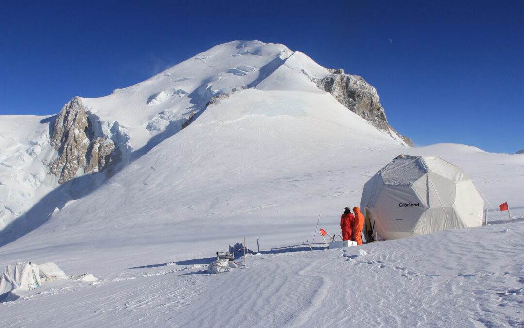 Ghiacciaio Monte Bianco è il più antico delle Alpi e risale a 12.000 anni fa